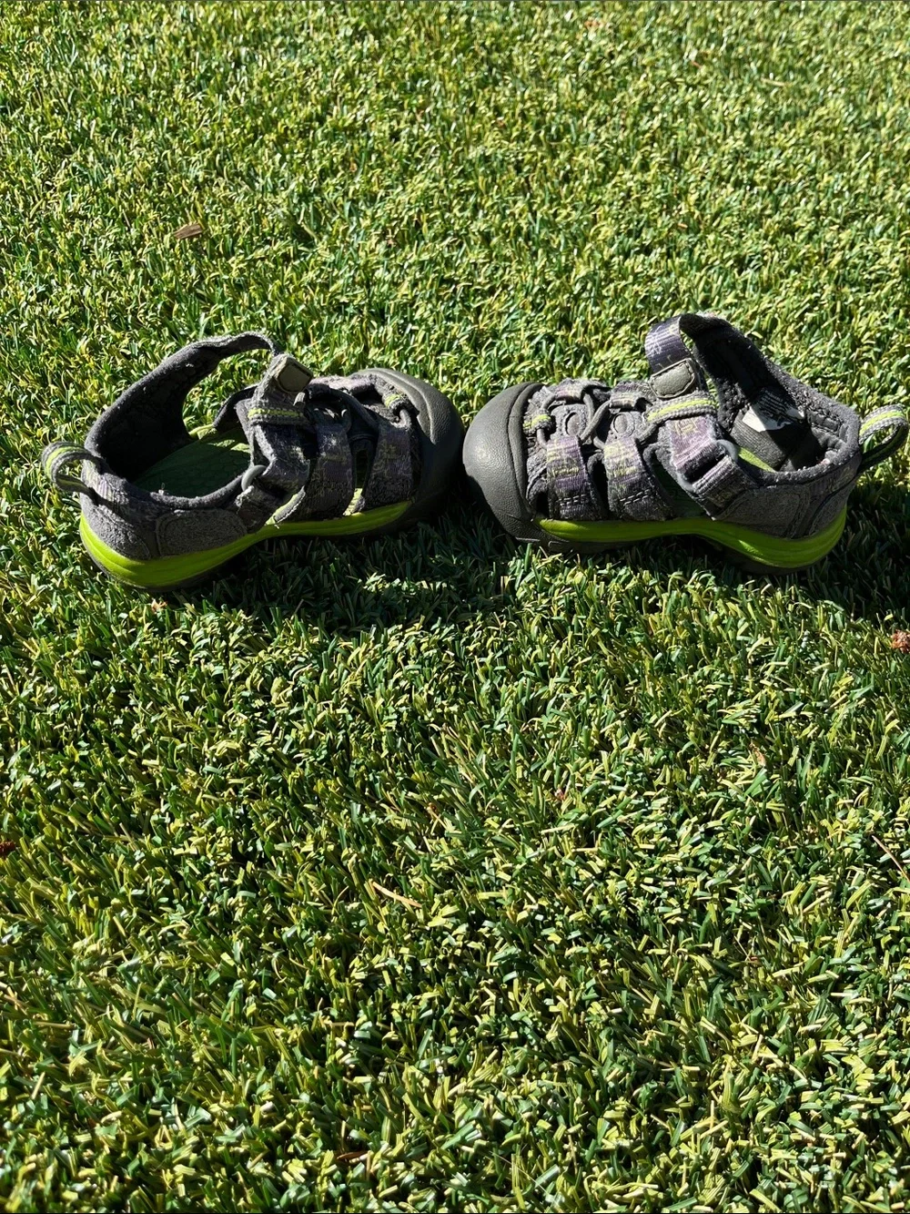 Toddler Keen sandals size 4 Kids Gray and Green
